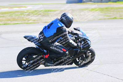 media/Jan-20-2023-Fastrack Riders (Fri) [[f2ad32aba3]]/Level 1/session 3 turn 9/